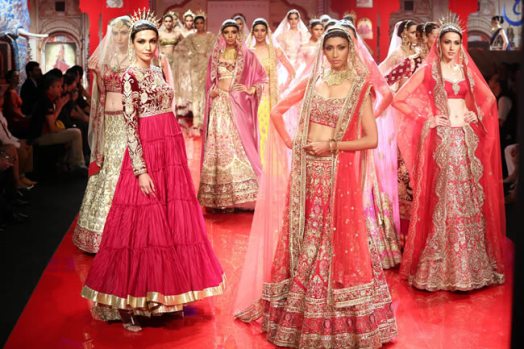 manish-malhotra-bridal-dresses-designs